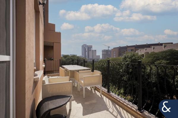 Fully Upgraded | 2 Bed | Vacant On Transfer